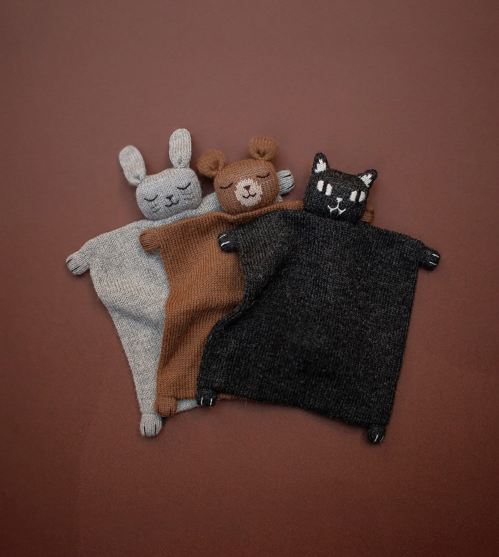 Main Sauvage Knit cuddle cloth | vampire cat image 2