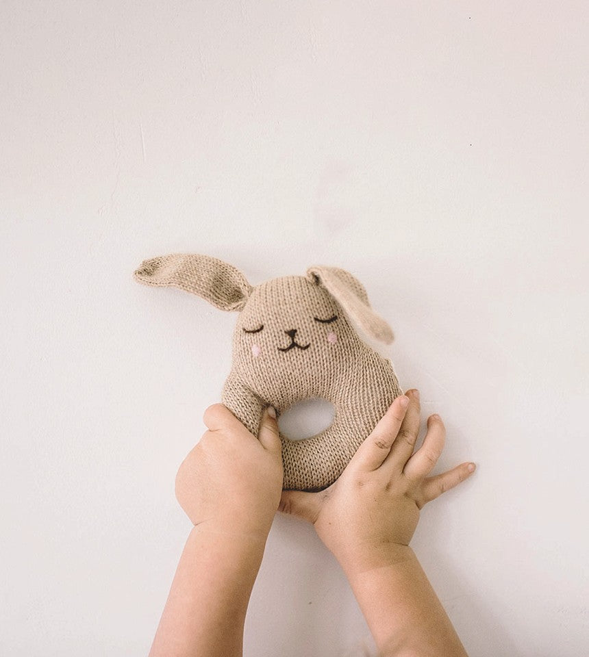 Main Sauvage Bunny rattle image 2