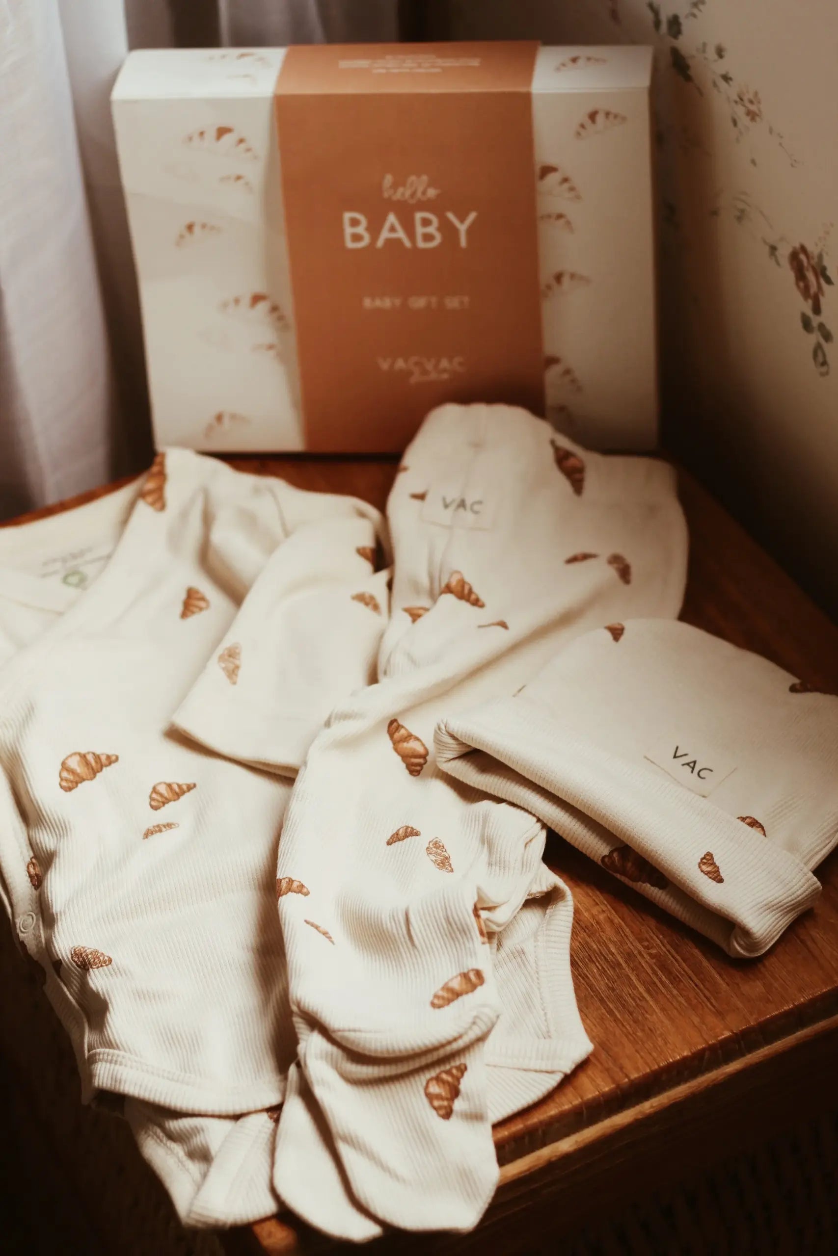 VACVAC Mini Croissants Newborn Set 3in1 image 2