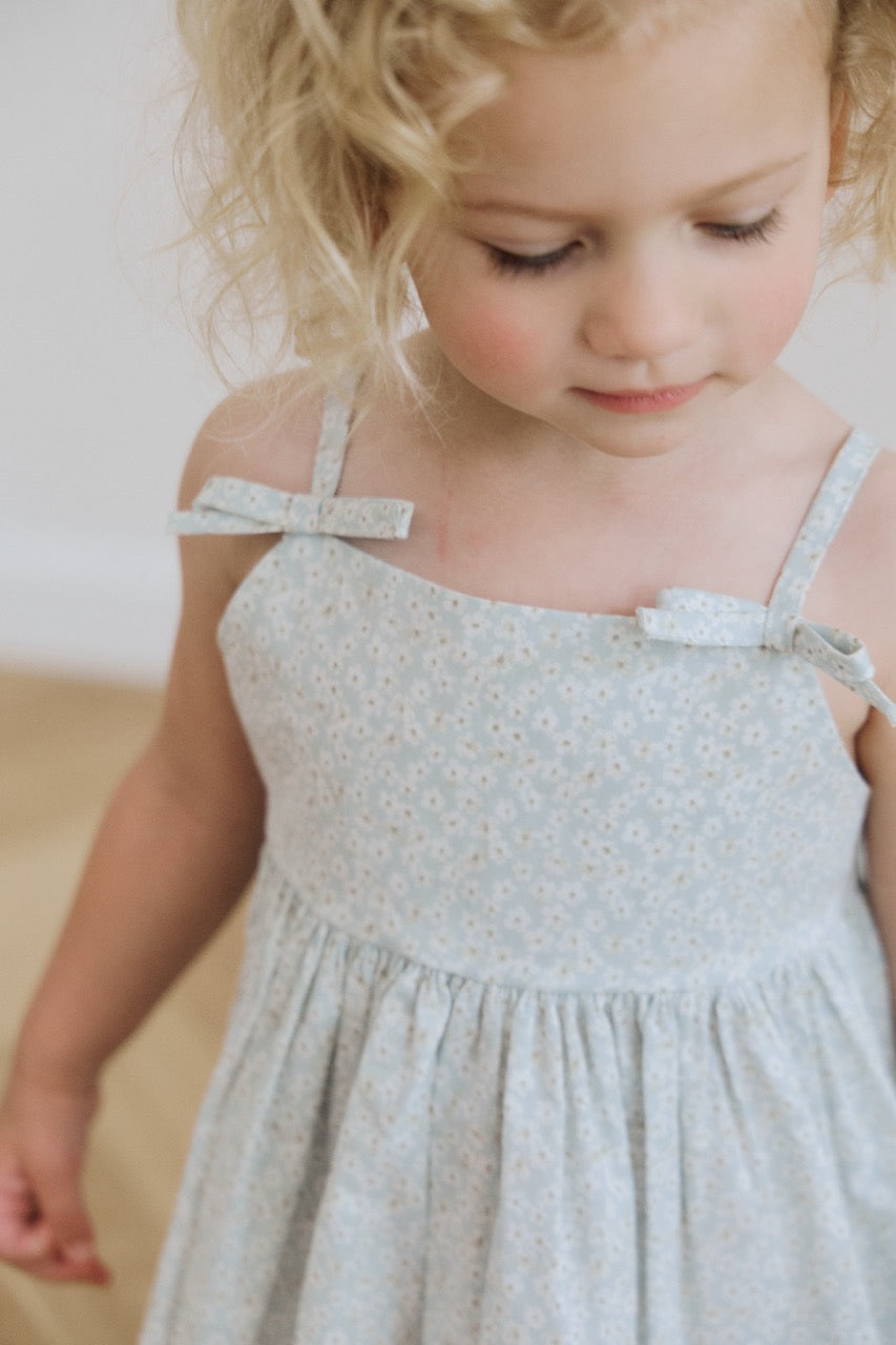 ribbon petit ops flower