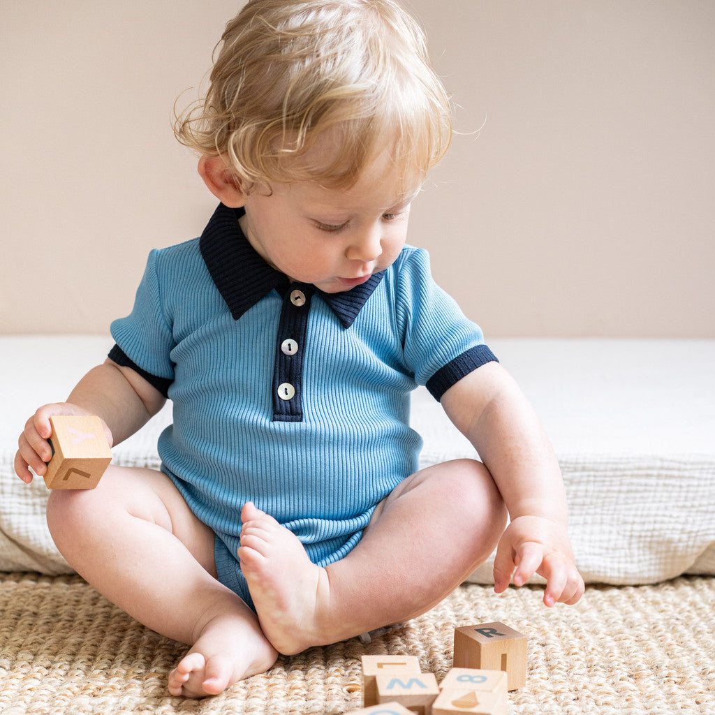 Bolo - Aquarelle with Dark Blue