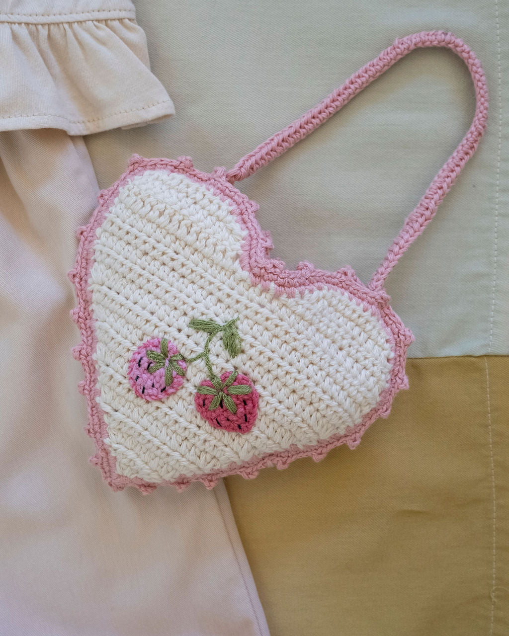 Crochet Purse in La Berry Club