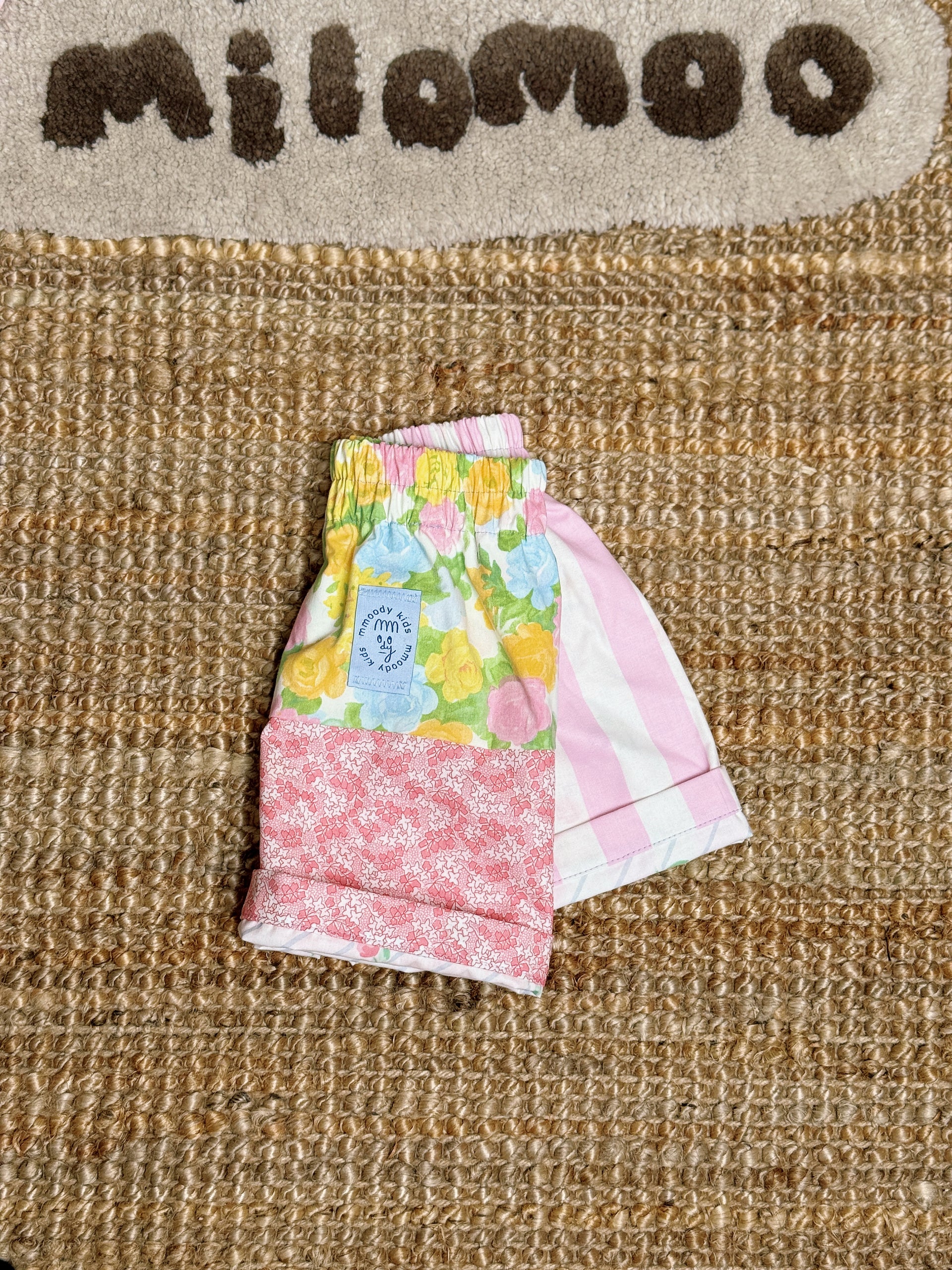 Mmoody Shorts : 2T