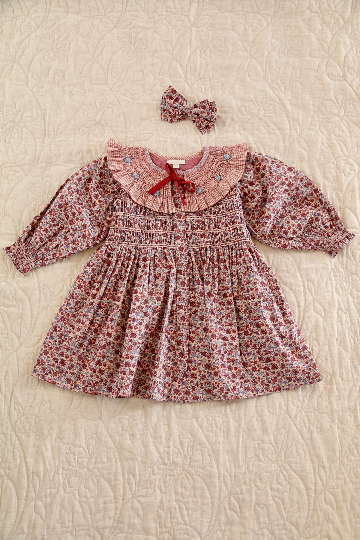 Tunic With Hair Clip Flower Field Print / Blue Flower Field Print / Nude Check