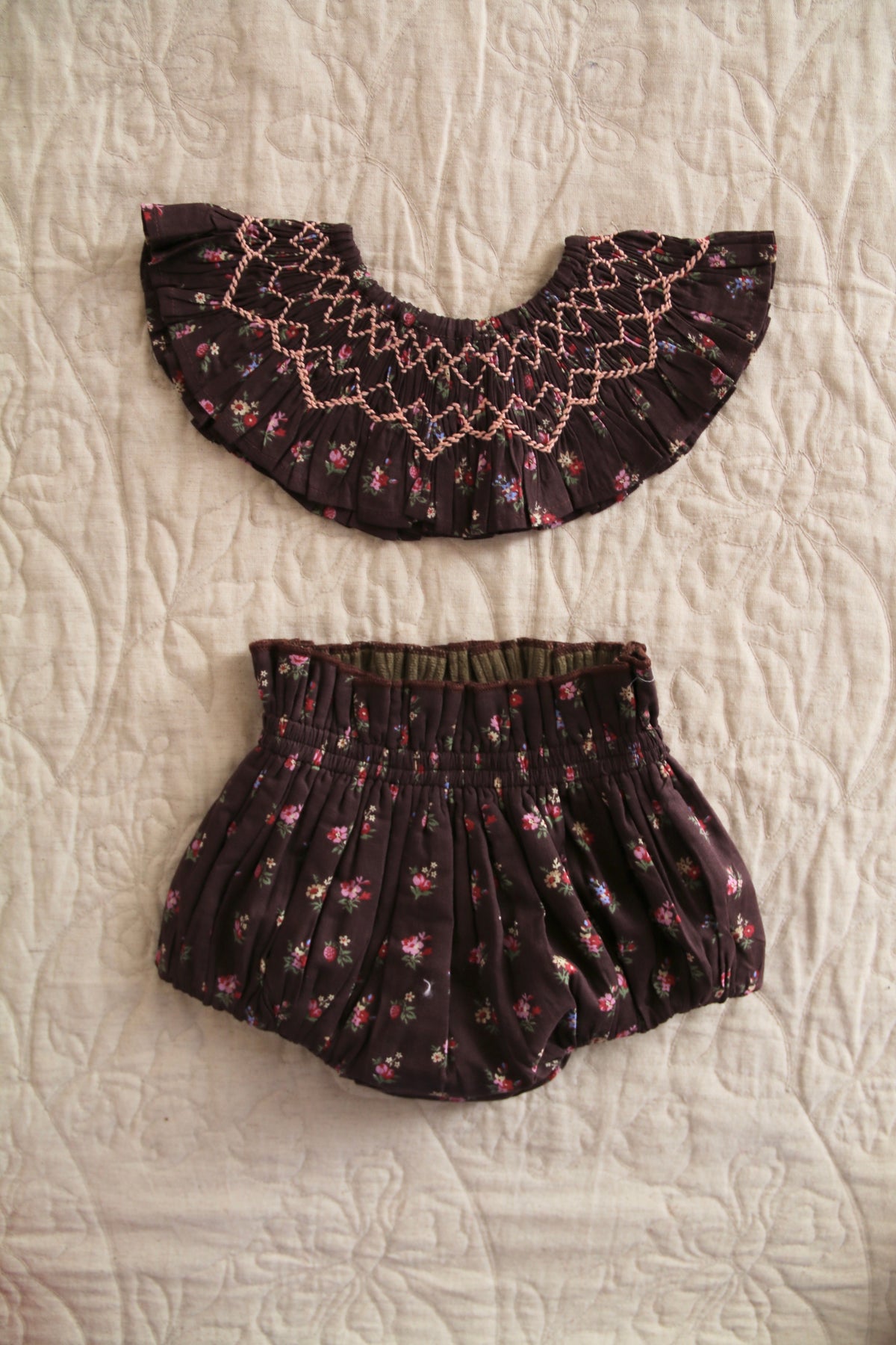 Reversible Baby Bloomer _ Flounce Collar Little Bouquet Print