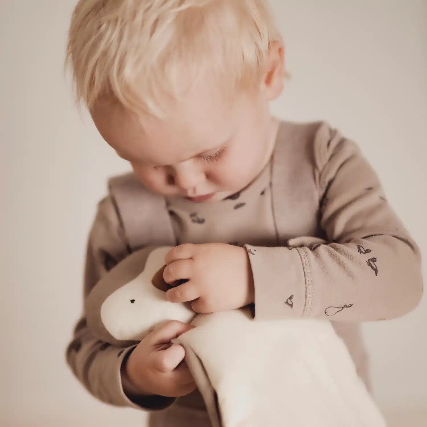 Saga Copenhagen Penguin Cuddle Cloth image 1